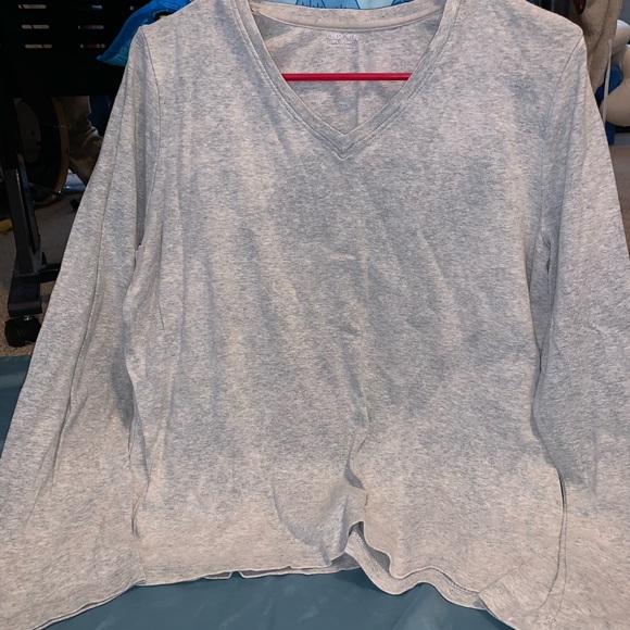 Women’s shirts - Picture 8 of 10